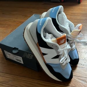 New Balance 237